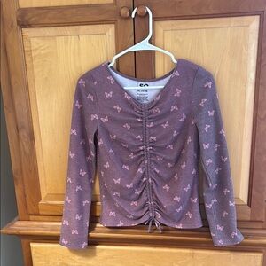 SO Girls' Long Sleeve Ruched Top - Purple with Pink Butterflies